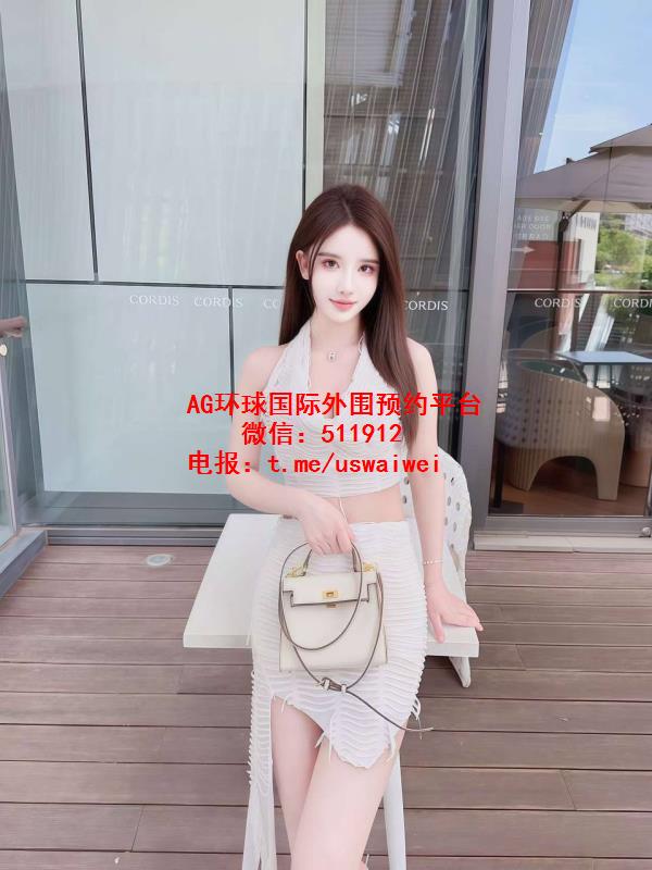 纤细柔软小女友晴昕