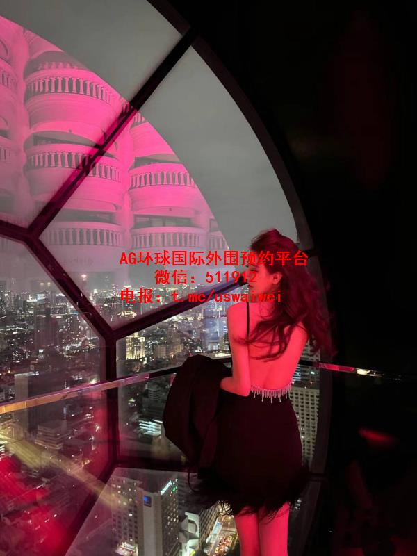 公司签约模特Laren