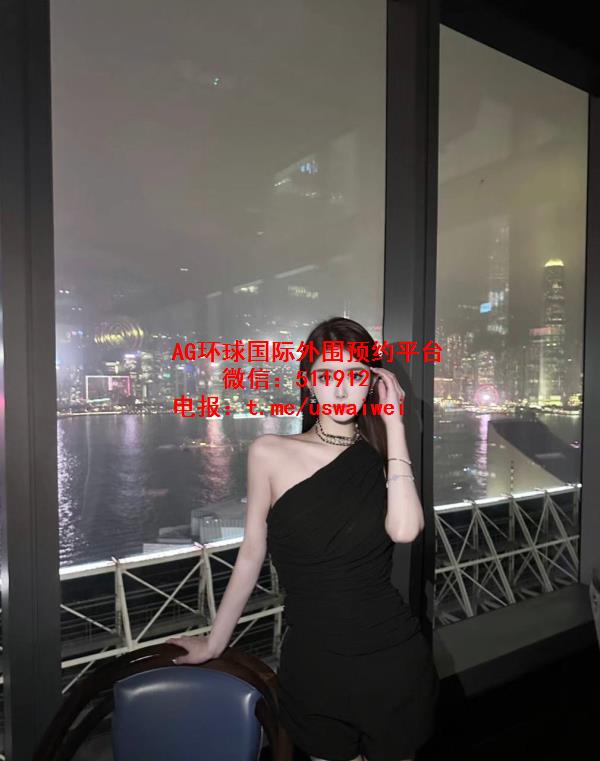 公司签约模特Laren