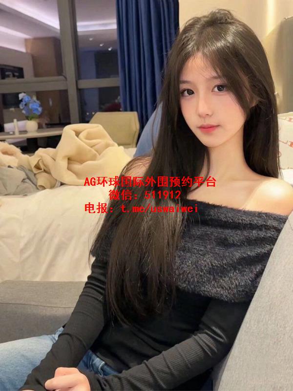 清纯性感并存小吖