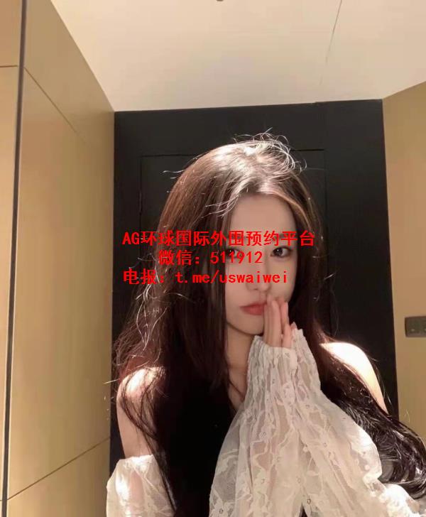 人气高颜值校花亦歆