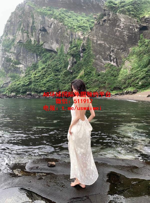 清纯短发学生妹昕禾