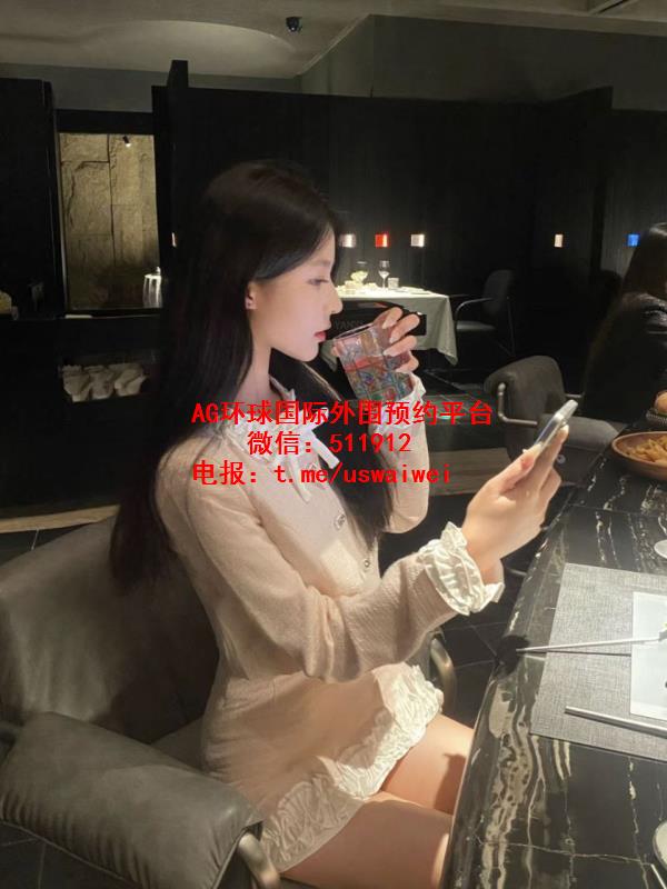 清冷温柔小姐姐语晴