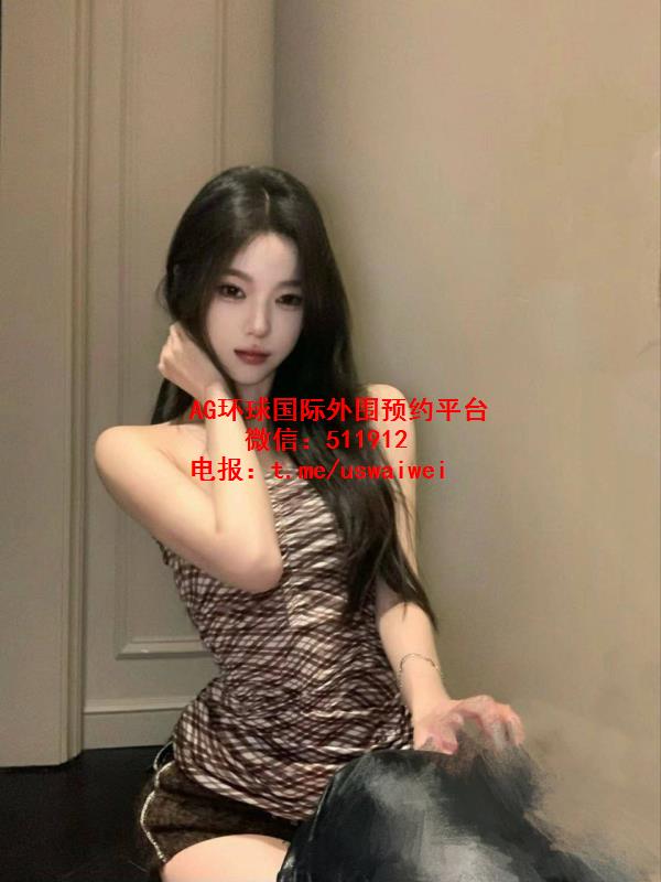 冷脸飒爽系美女Rebecca