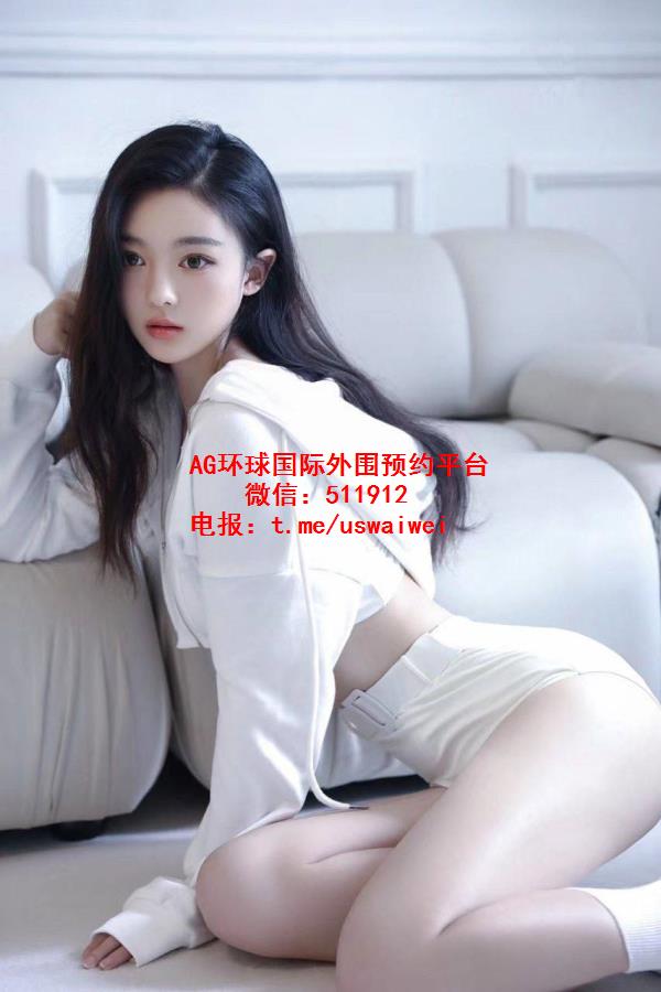 冷脸飒爽系美女Rebecca