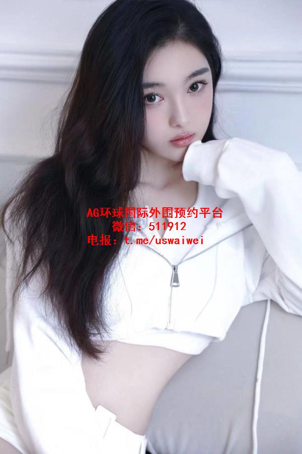 冷脸飒爽系美女Rebecca