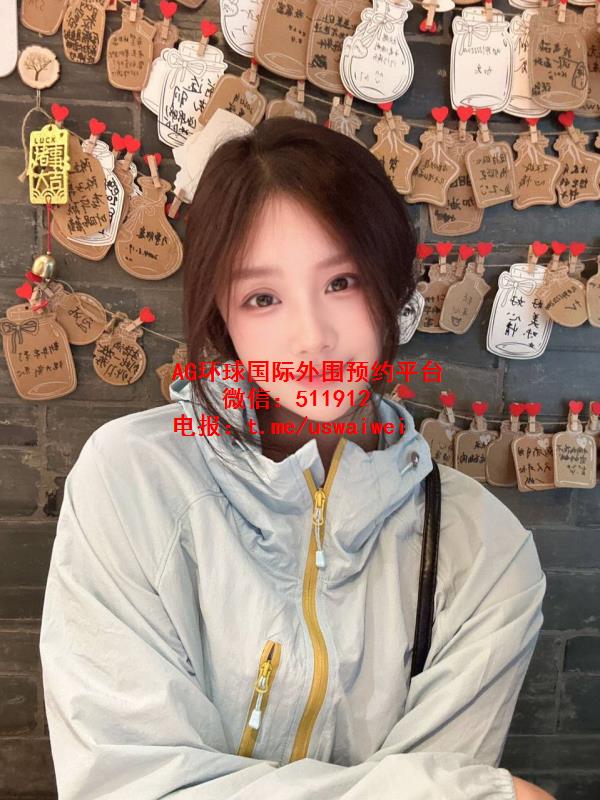 圈外小白花Bernice