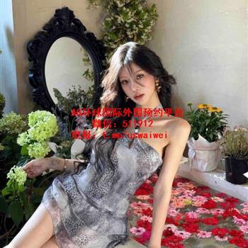 欧美风暖白肤辣妹Kae