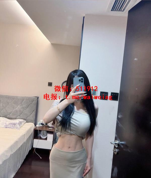 童颜巨乳婉雅
