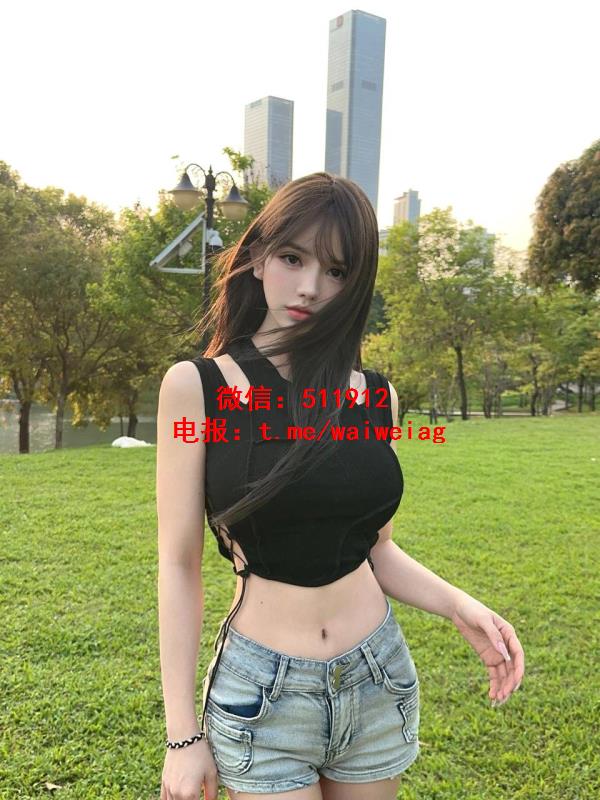 童颜巨乳婉雅