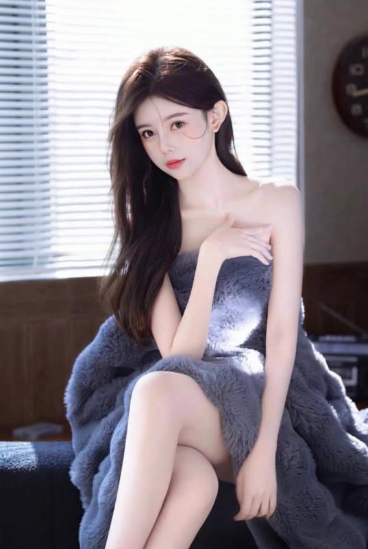 甜美元气少女一怡