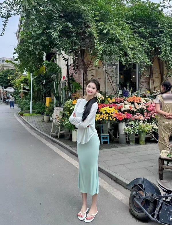 甜美初恋脸模特栀小董