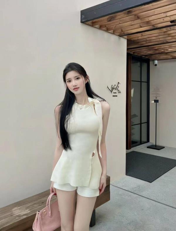 甜美初恋脸模特栀小董