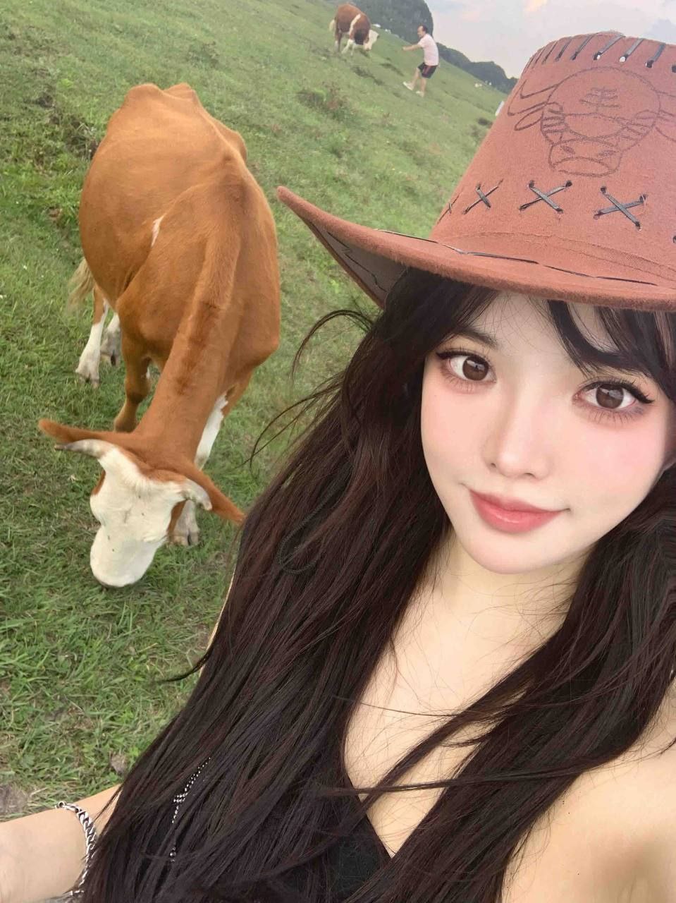 散发魅力小魔女莉华