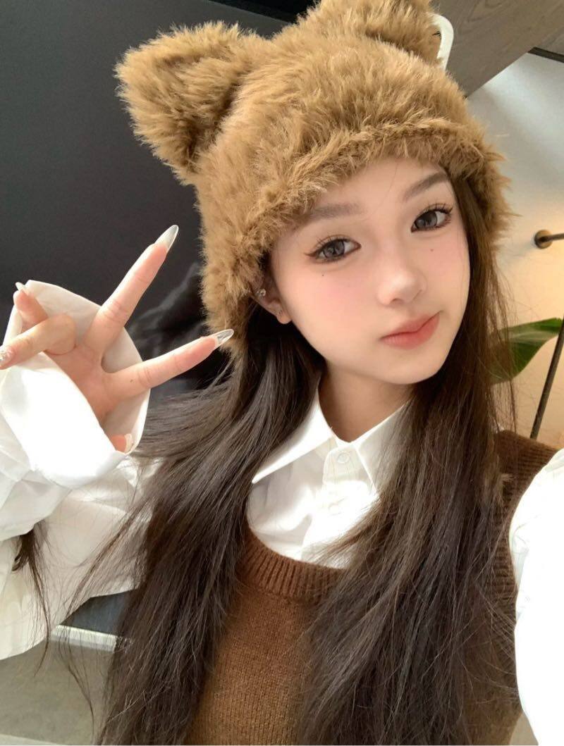 服装设计在读生Cyris