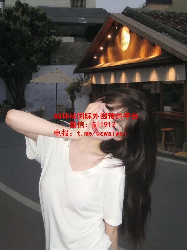 签约新星模特如玲