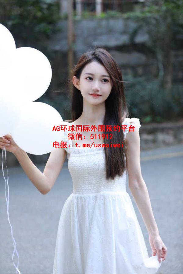 高挑可爱型女孩鹿幼