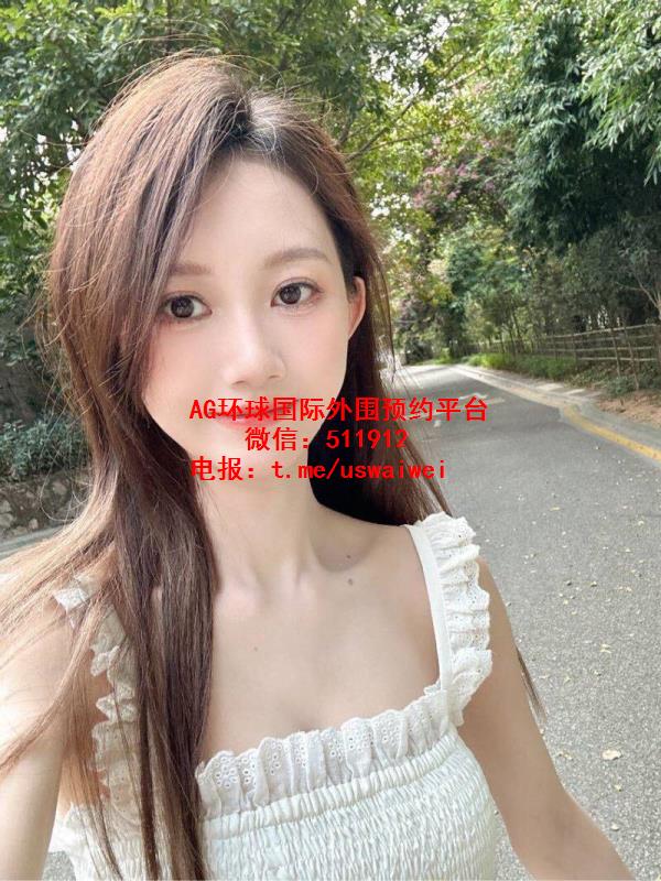 高挑可爱型女孩鹿幼