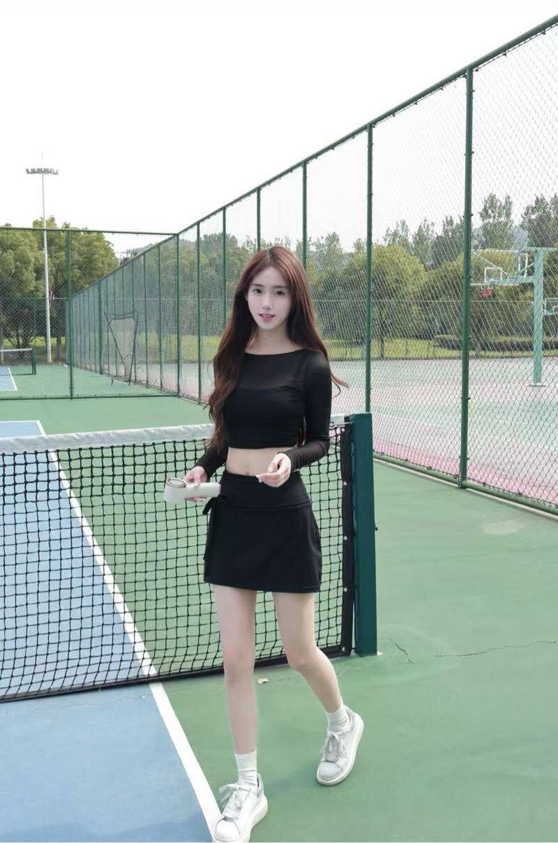 运动少女Helyn