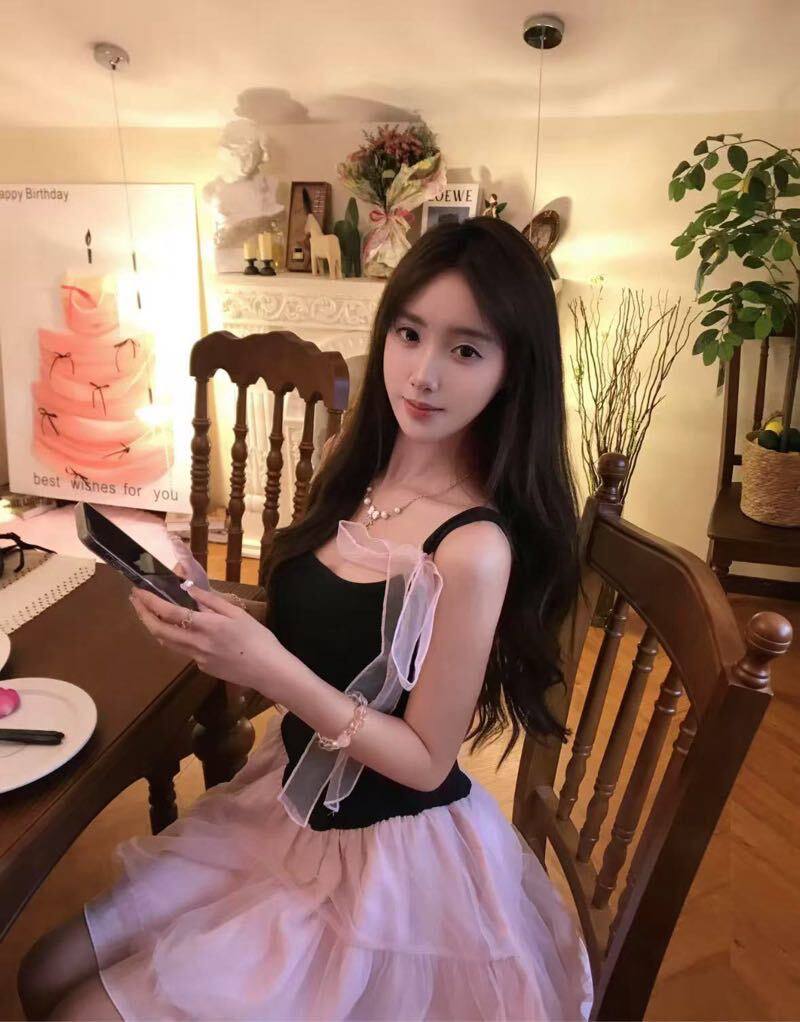 运动少女Helyn