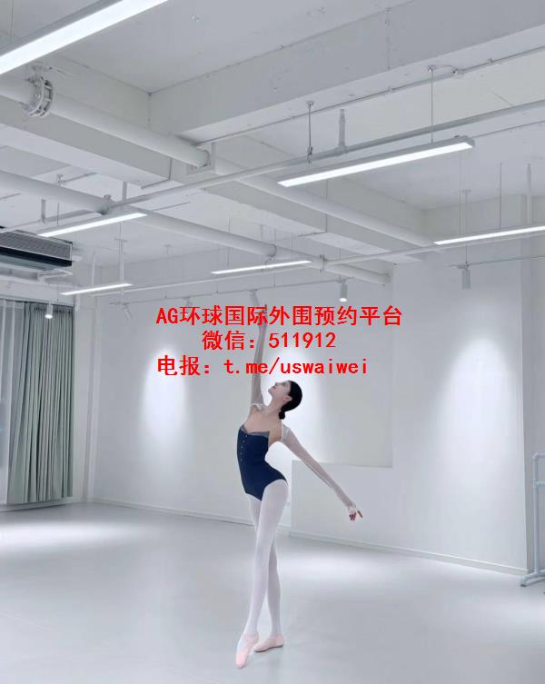 艺术学院舞蹈生Syros