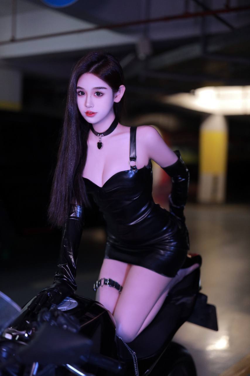 赛车系辣妹Orvia