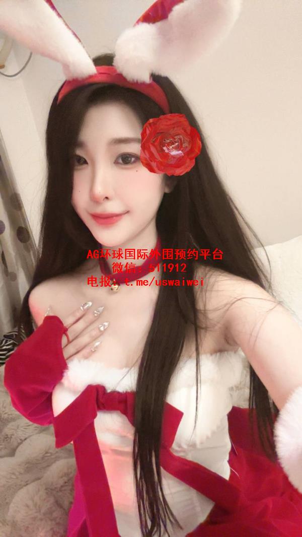 身材火辣御姐贝拉米