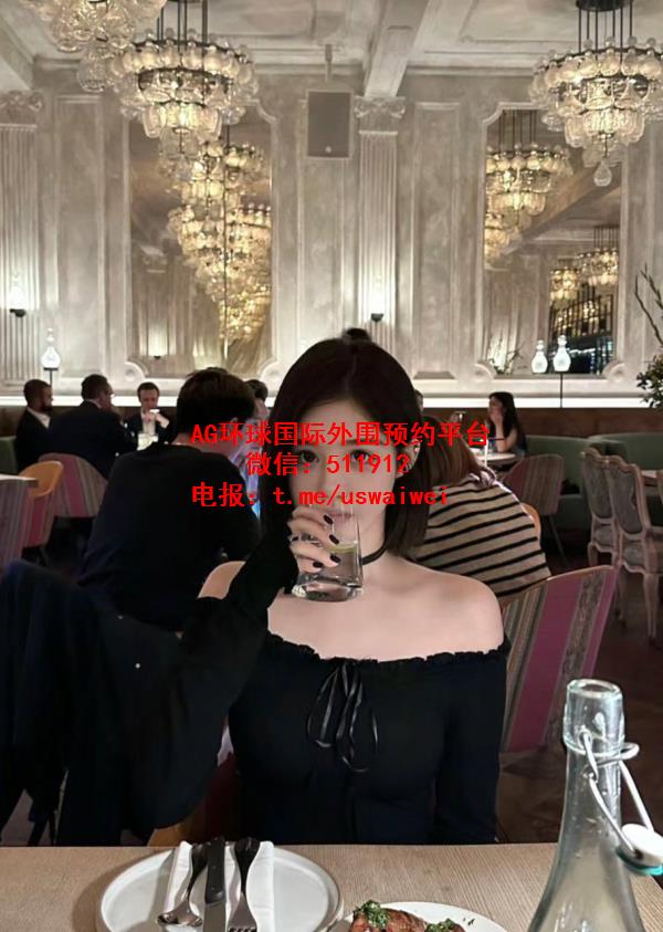 短发甜欲少女智娜