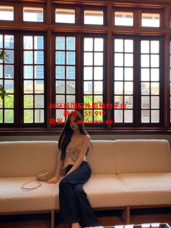 新人签约模特Olira