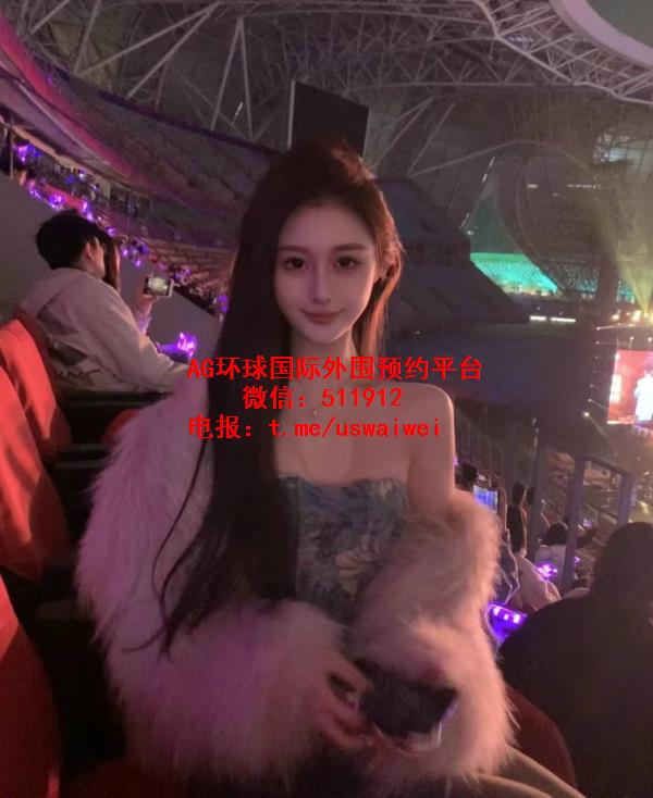 体态柔美小姐姐柿雨