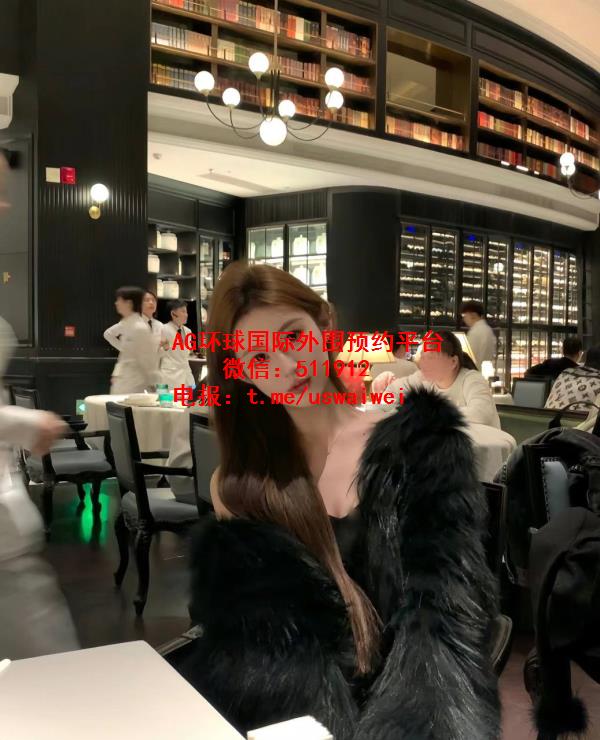 体态柔美小姐姐柿雨