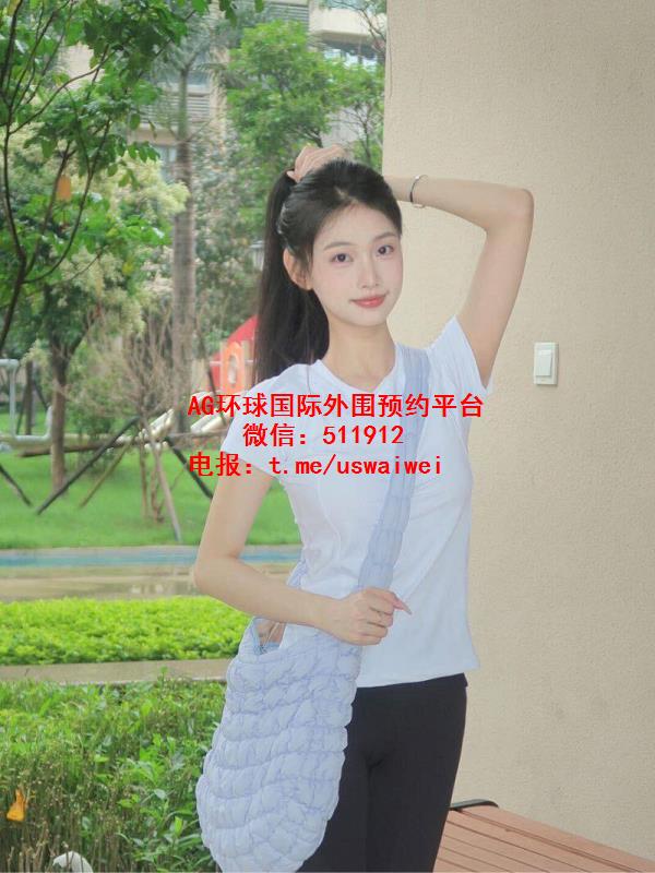 纯情女大诗诗