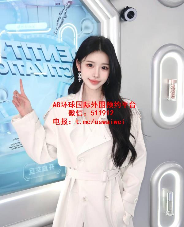 高颜耐看脸Loryn