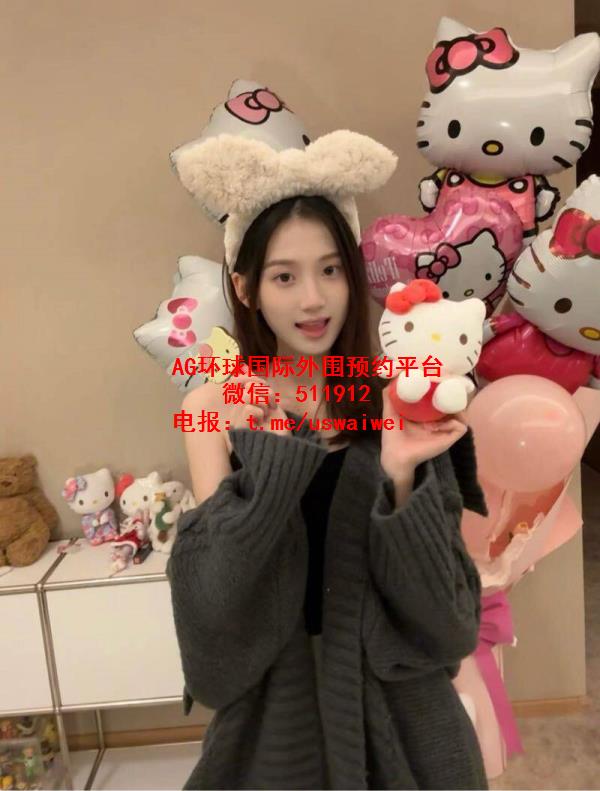 高挑清纯系玥娅