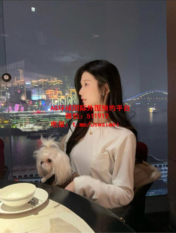 高挑清纯系玥娅