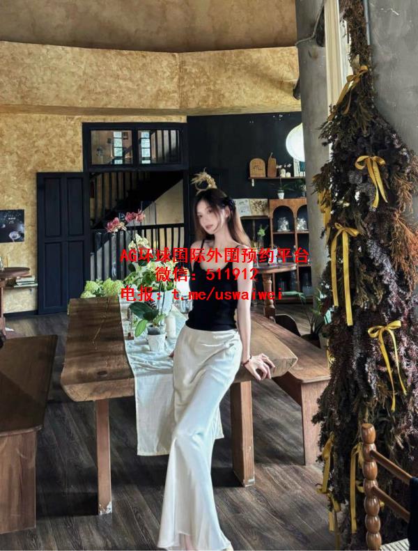 高挑清纯系玥娅