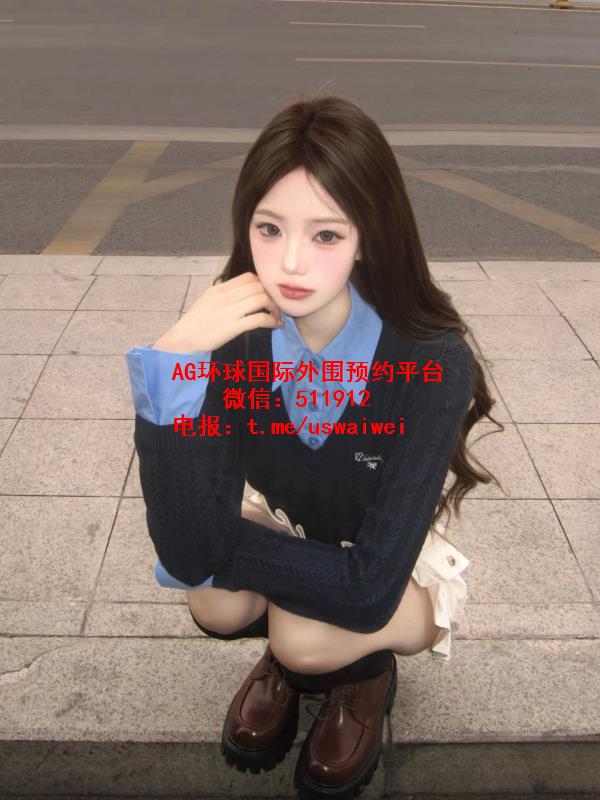 精致妆容小姐姐Niria