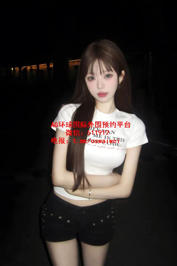 精致妆容小姐姐Niria