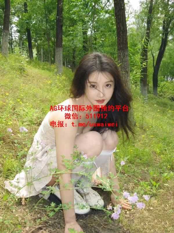 美术学院在读洛晴