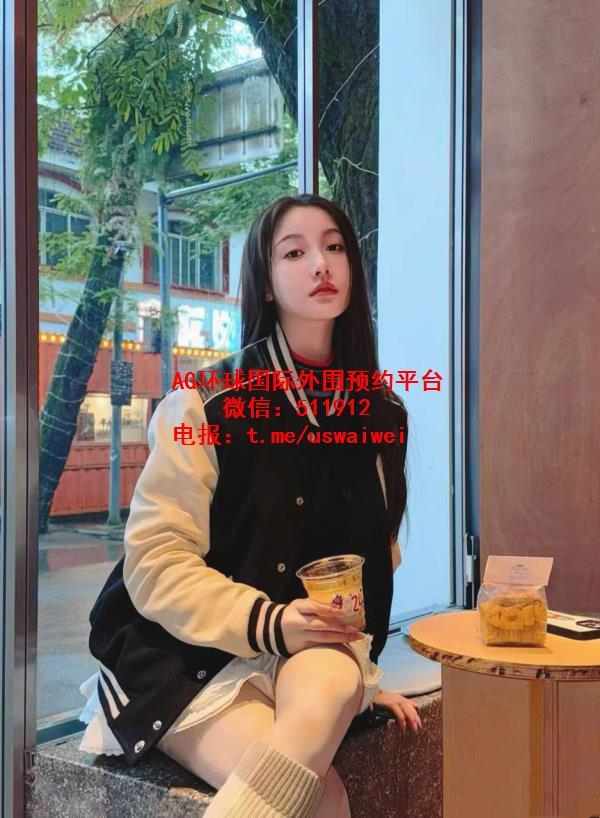 美术学院在读洛晴