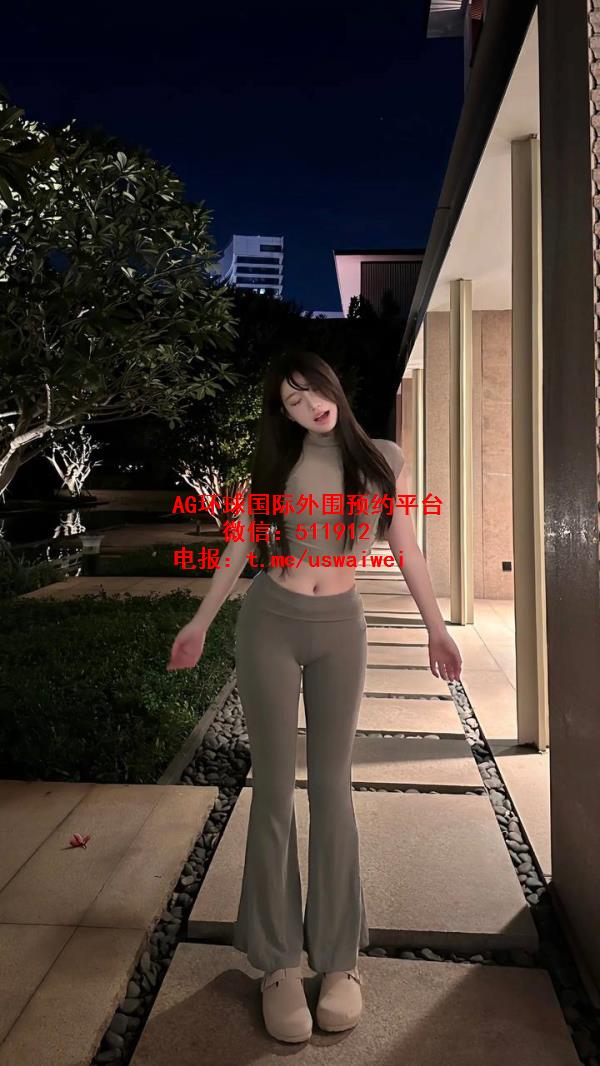 沙漏肉感身材蓁蓁