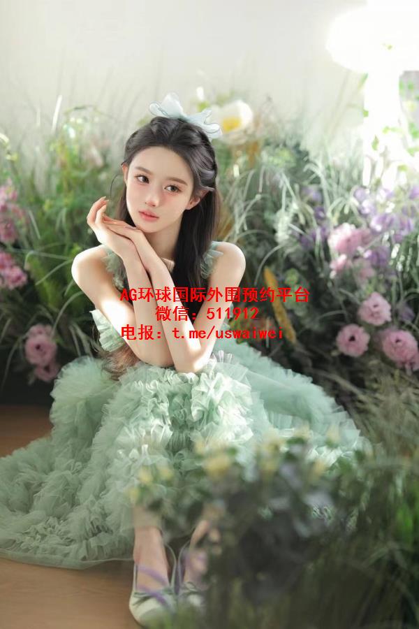 平面拍摄模特Aeryn