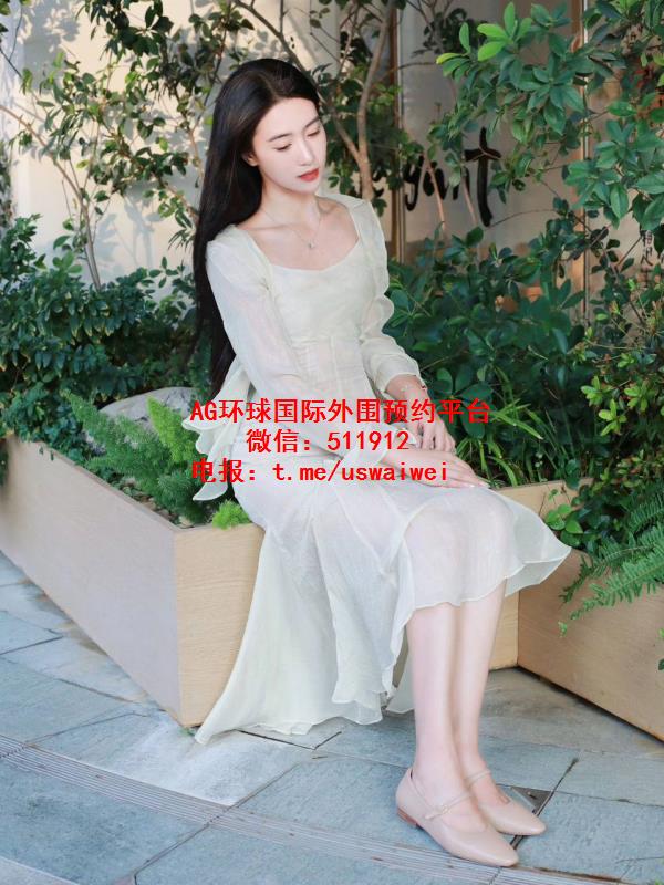 服装拍摄模特利若