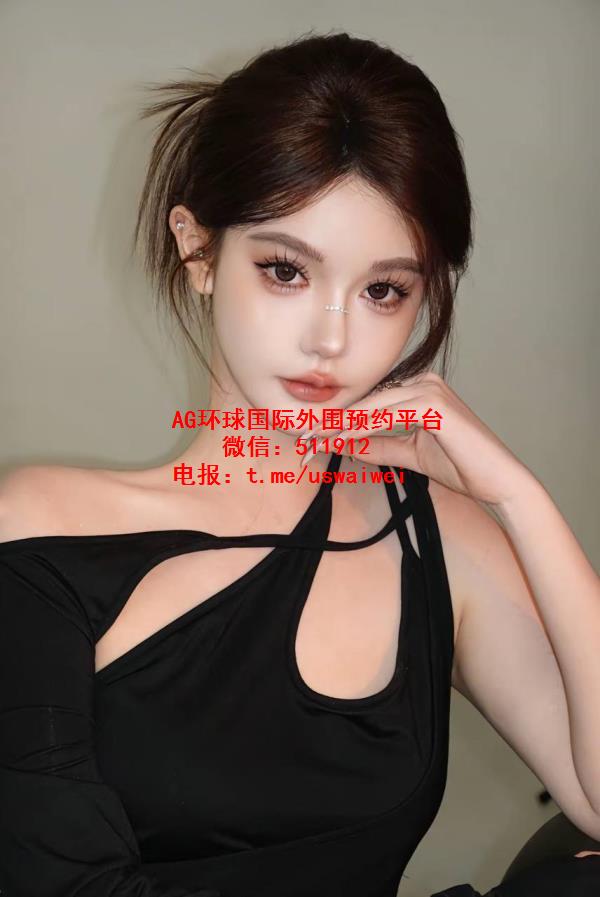 性感系网红Sarel