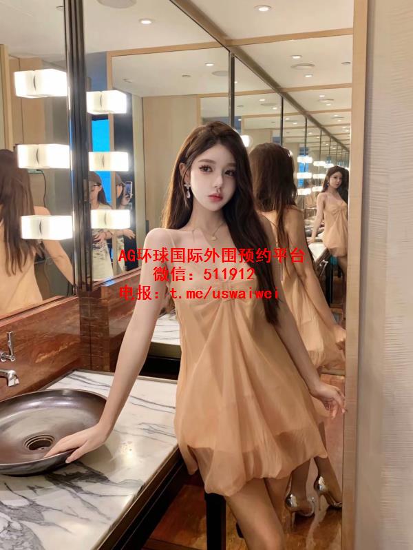 性感系网红Sarel