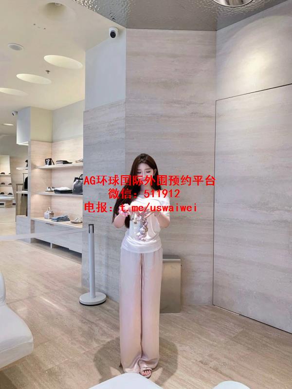 播音主持专业Nelya