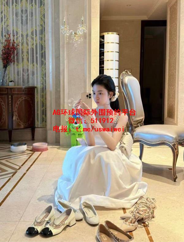 活泼粘人艺校生蜜桃