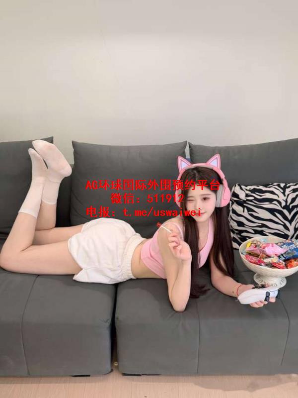 安静小奶猫Tovin