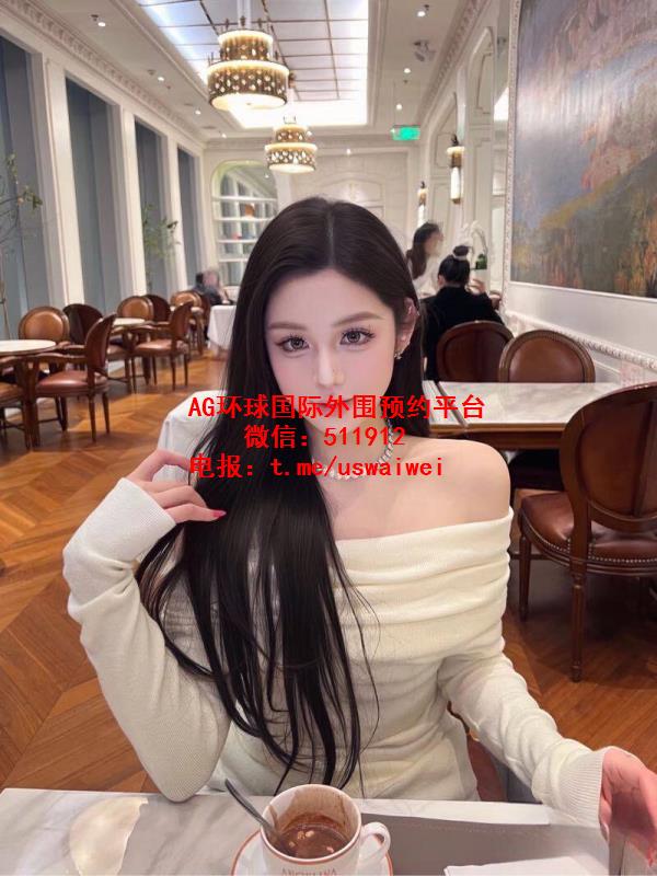 时尚打扮小姐姐Loris