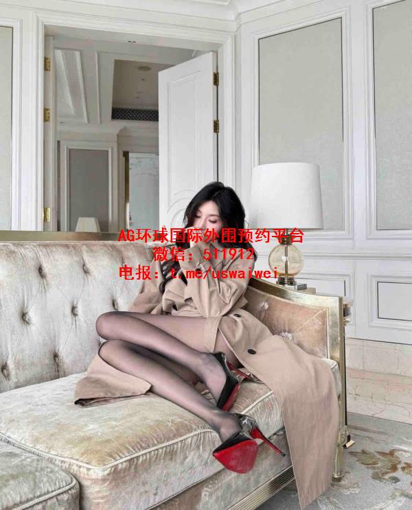 欧美风暖白皮辣妹Savel